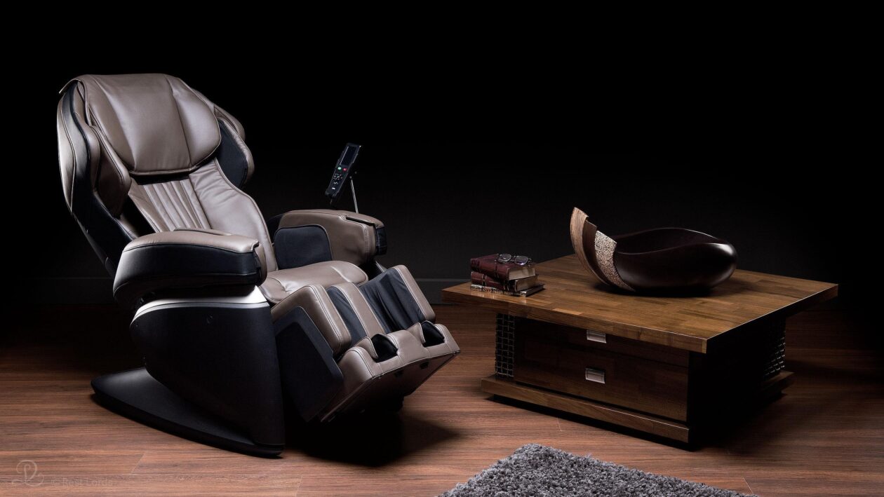 Najbardziej luksusowy model japońskiego wynalazcy foteli masujących